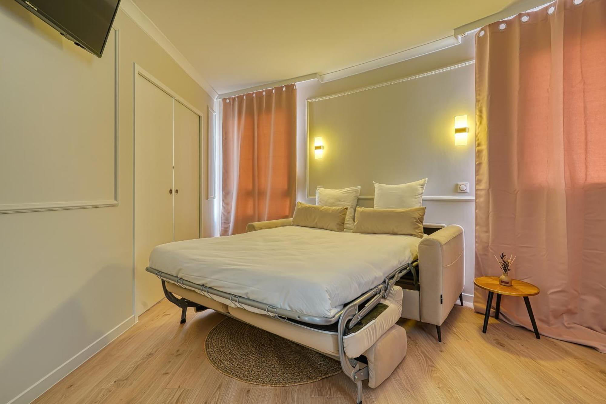 Elegant Paris La Defense Apartment *