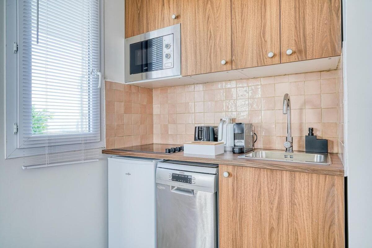 Apartment Elegant Paris La Defense Courbevoie